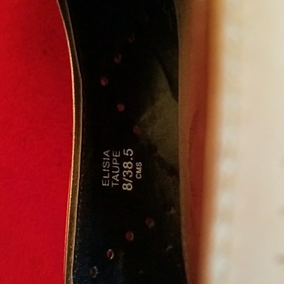 Shoes - Picture 4 of 5